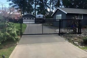 Driveway Gate Installation Costs: What Homeowners Should Know