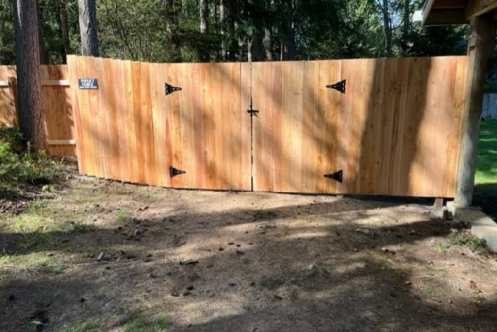 5 Common Causes Of A Sagging Driveway Gate And How A Fence Company Fixes It